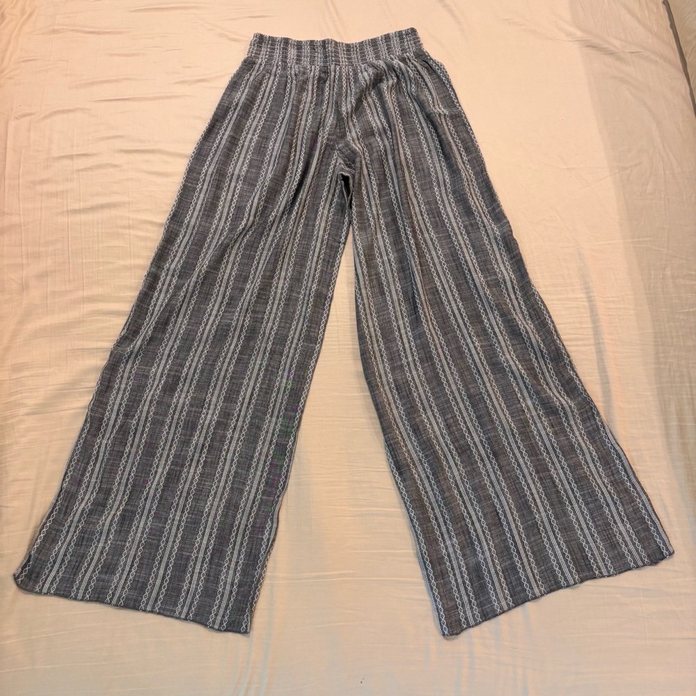 Elan Women’s Gray Striped Wide Leg Palazzo Pants Size M
